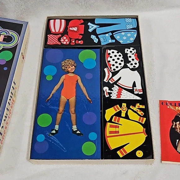 VINTAGE DRESS UP - Picture 4 of 8